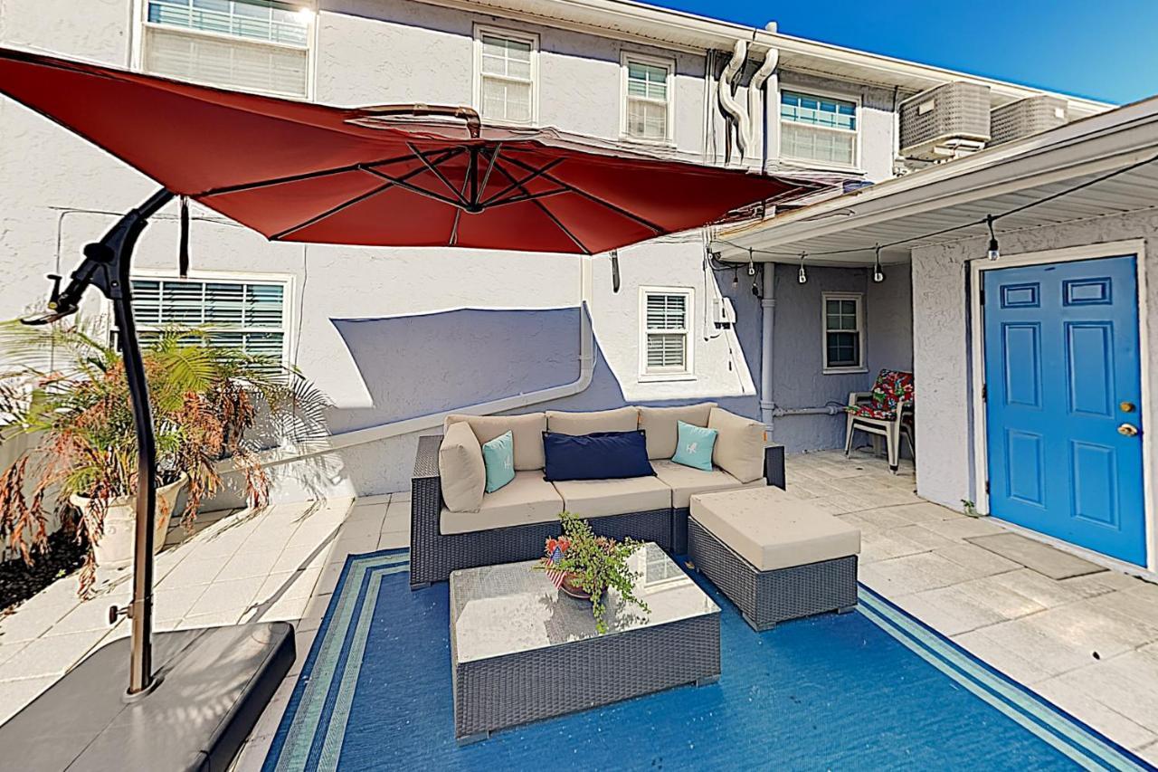The Palm Condos St. Pete Beach Bagian luar foto