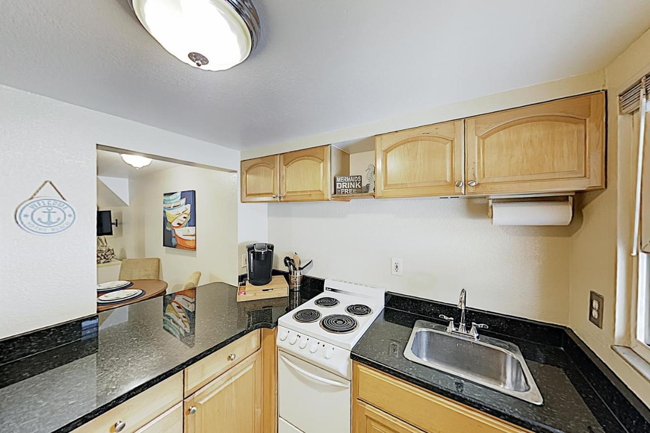 The Palm Condos St. Pete Beach Bagian luar foto