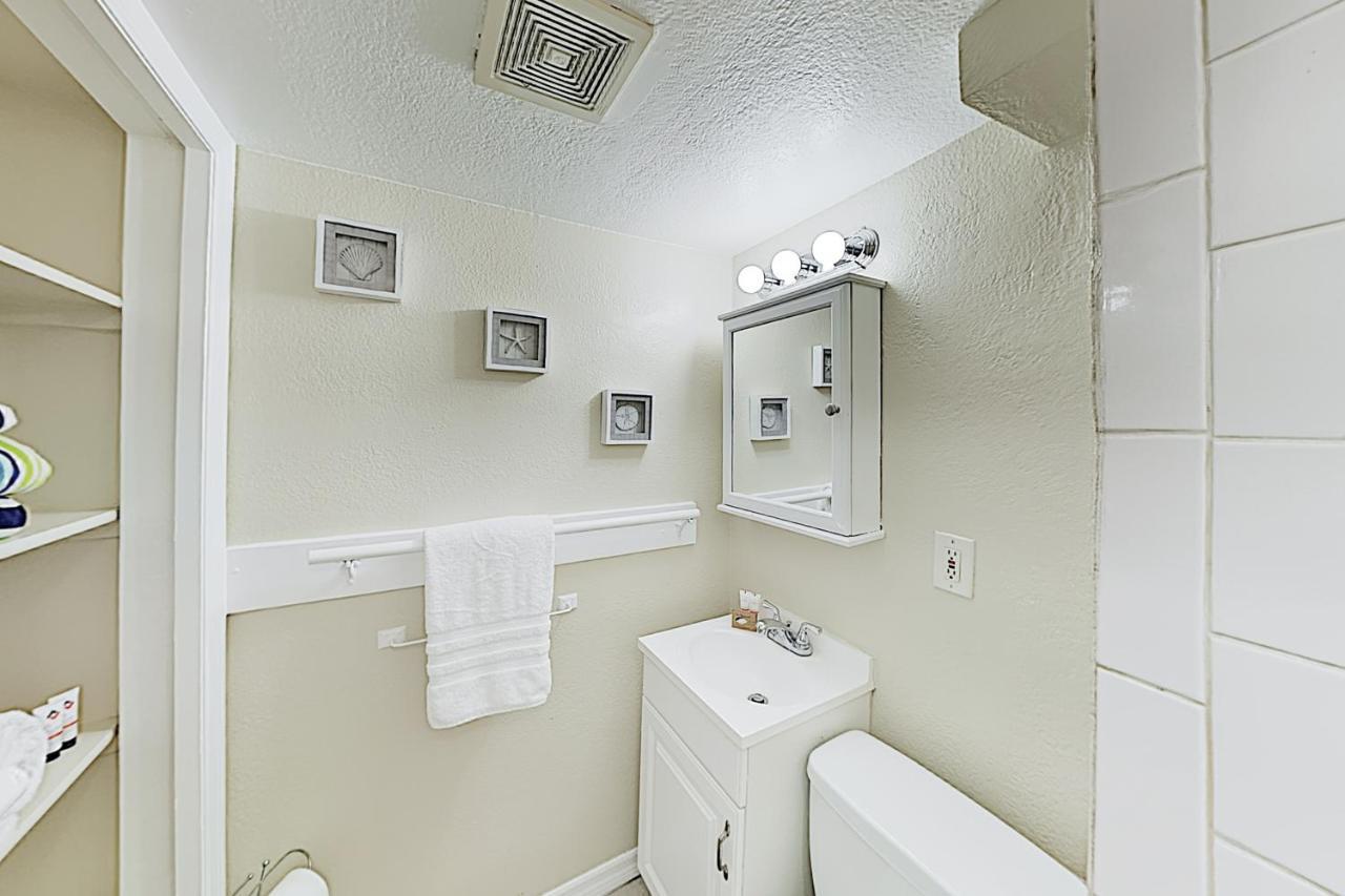 The Palm Condos St. Pete Beach Bagian luar foto