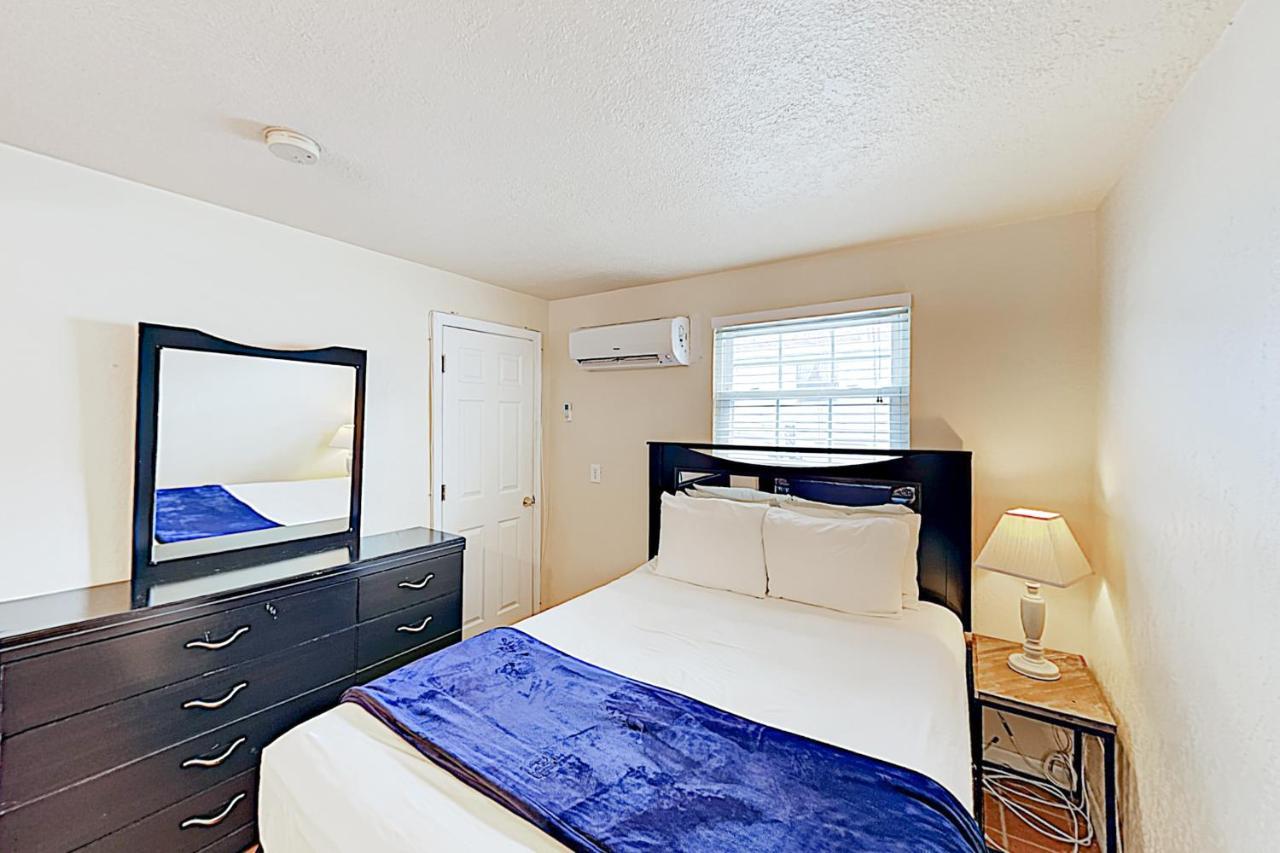 The Palm Condos St. Pete Beach Bagian luar foto