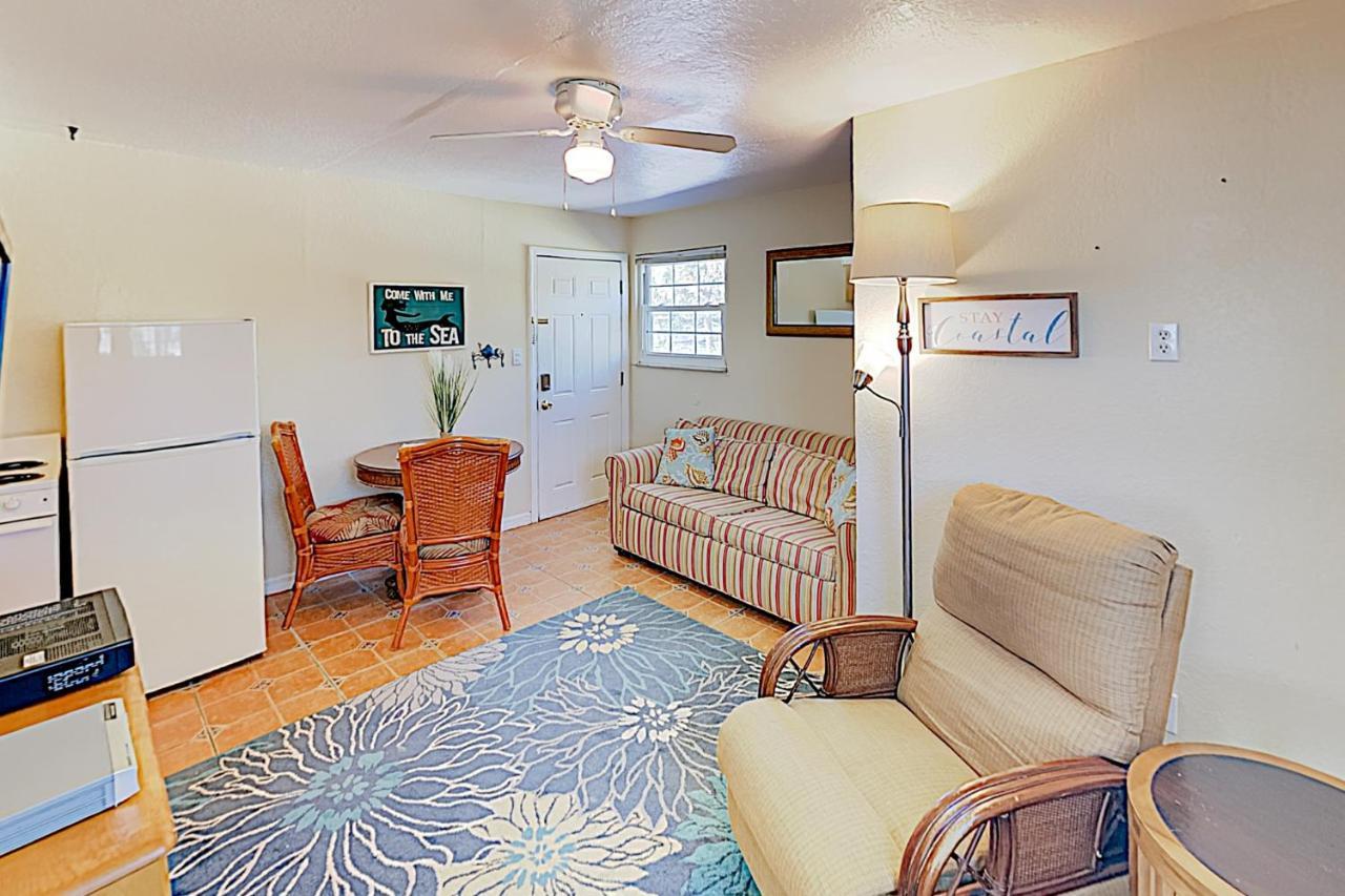 The Palm Condos St. Pete Beach Ruang foto