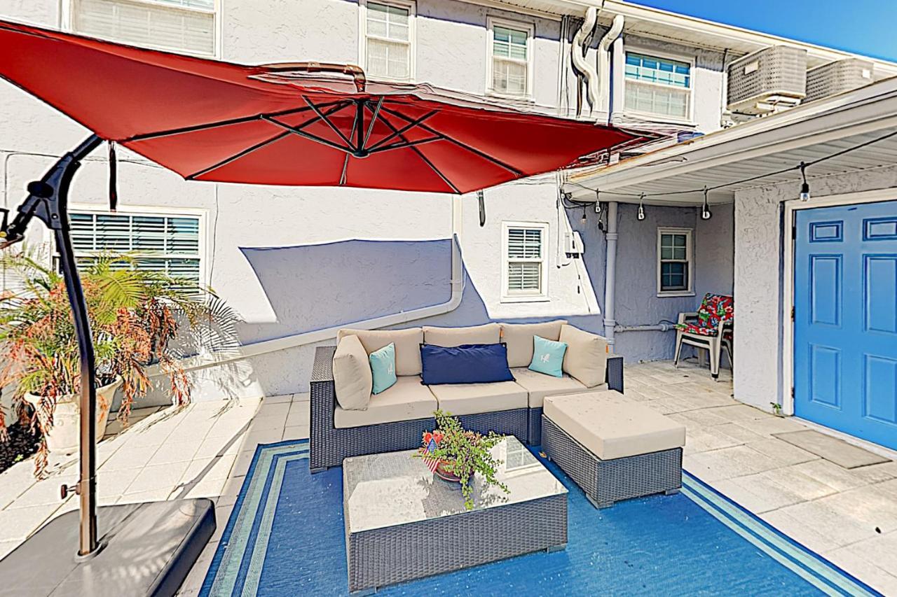 The Palm Condos St. Pete Beach Bagian luar foto